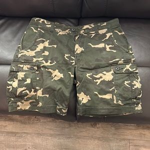Camo colored cargo shorts. St. John brand size 36.